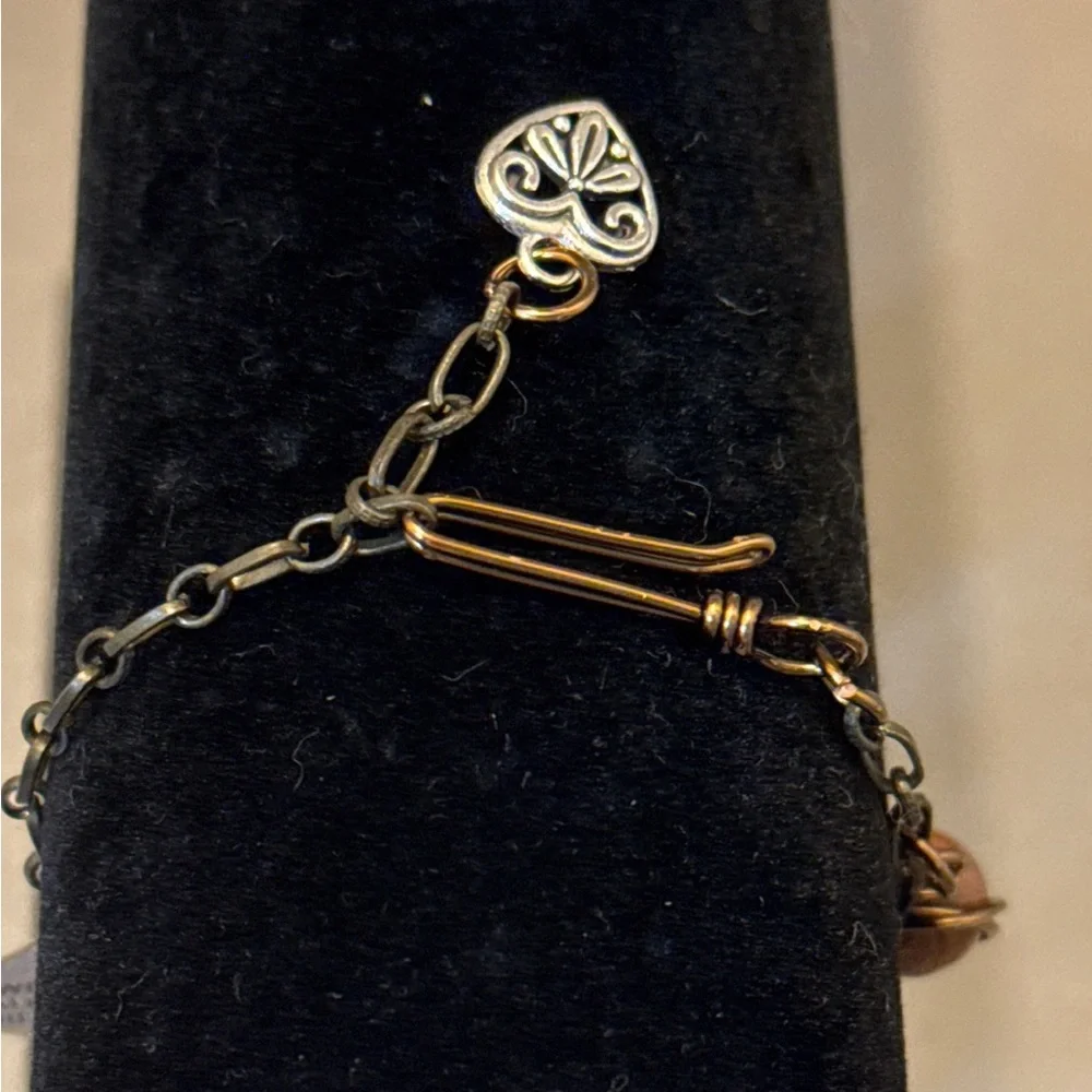 Jewelry findings of Gold, Silver and Bronze Wire Hook Clasps - Picture 7 of 7